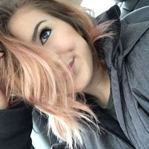 Meet your Posher, Casey